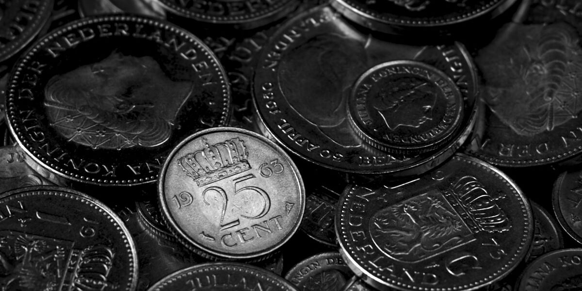 Rainbow Toning vs Artificial: How to Tell If Your Coin Is Naturally Beautiful